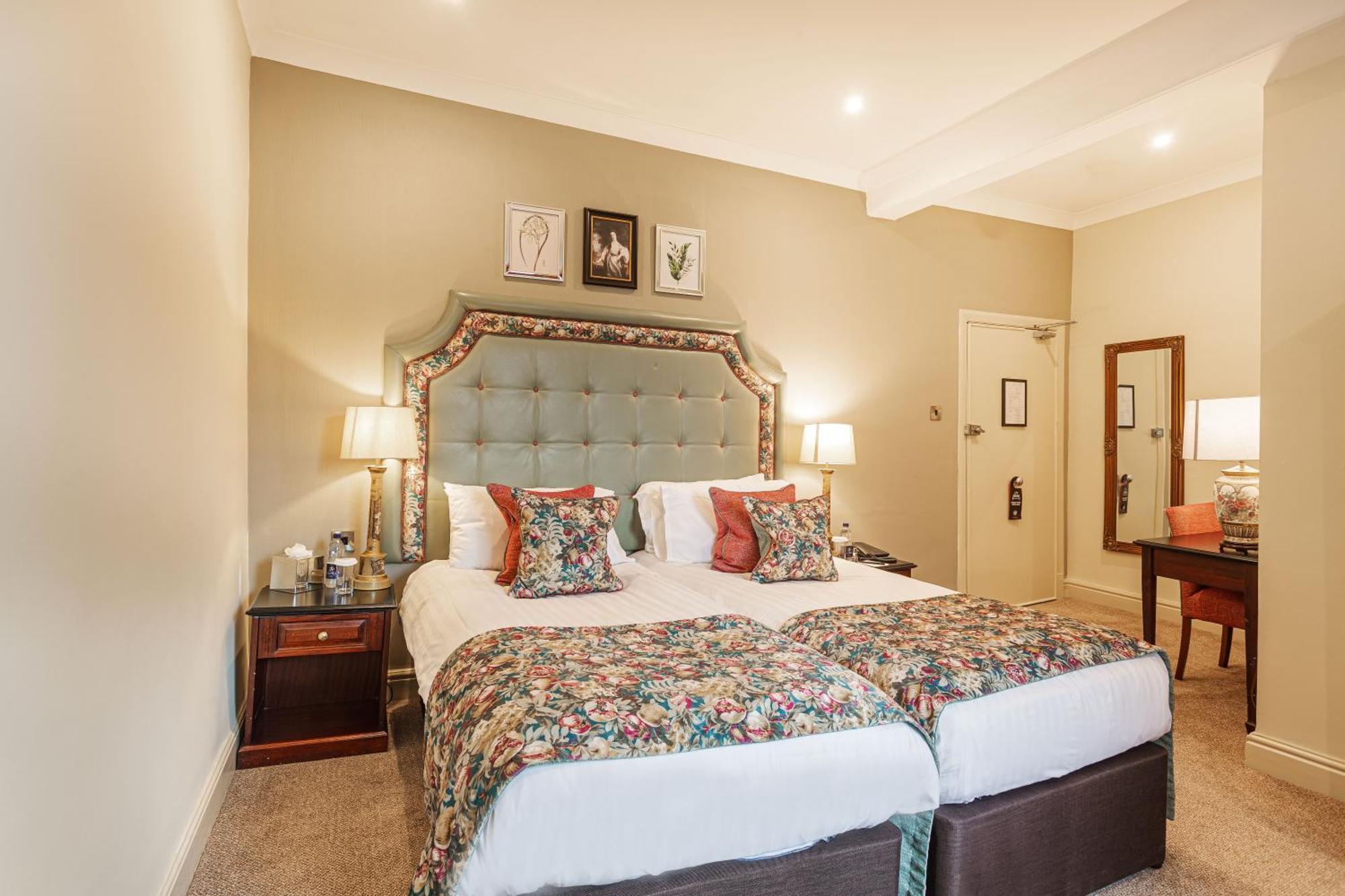 The Wynnstay Hotel, Oswestry, Shropshire מראה חיצוני תמונה